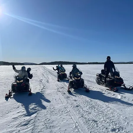 Sarmi - A True Off-the-grid Hut * Inari