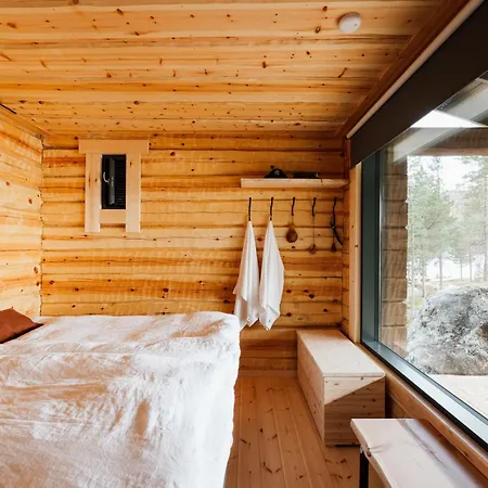 Sarmi - A True Off-the-grid Hut Βίλα Inari