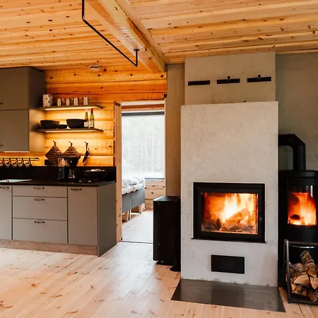 Sarmi - A True Off-the-grid Hut