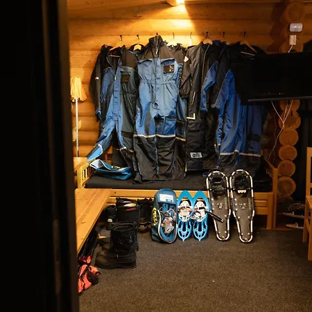 Sarmi - A True Off-the-grid Hut